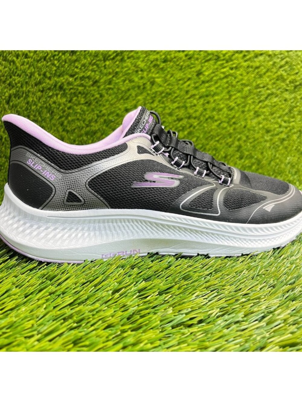 Skechers GOrun Consistent 2.0 Girls Size 6Y Black Purple Running Shoes Sneakers